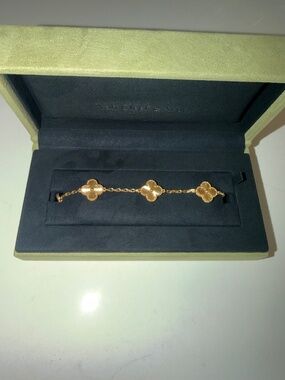Authentic Vintage Alhambra bracelet, 5 motifs, 18k yellow gold